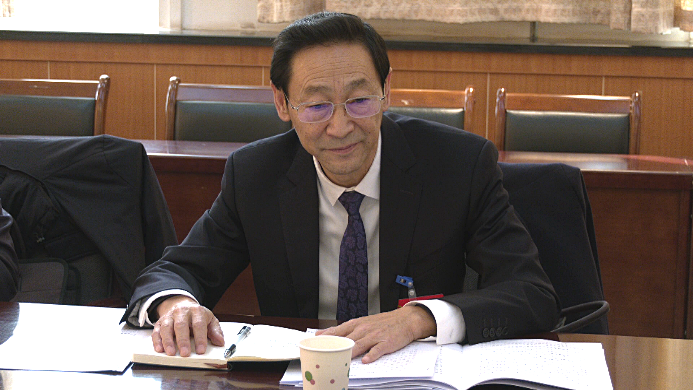 杨恭参加平川区八届人大五次会议第一代表团审议