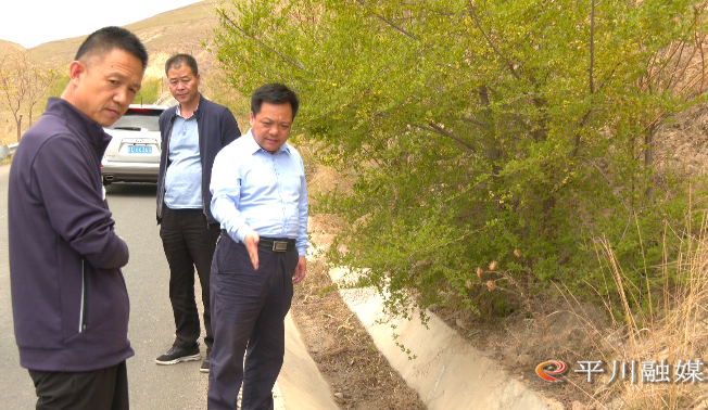 郝效冬调研平川区民政工作并走访慰问困难群众